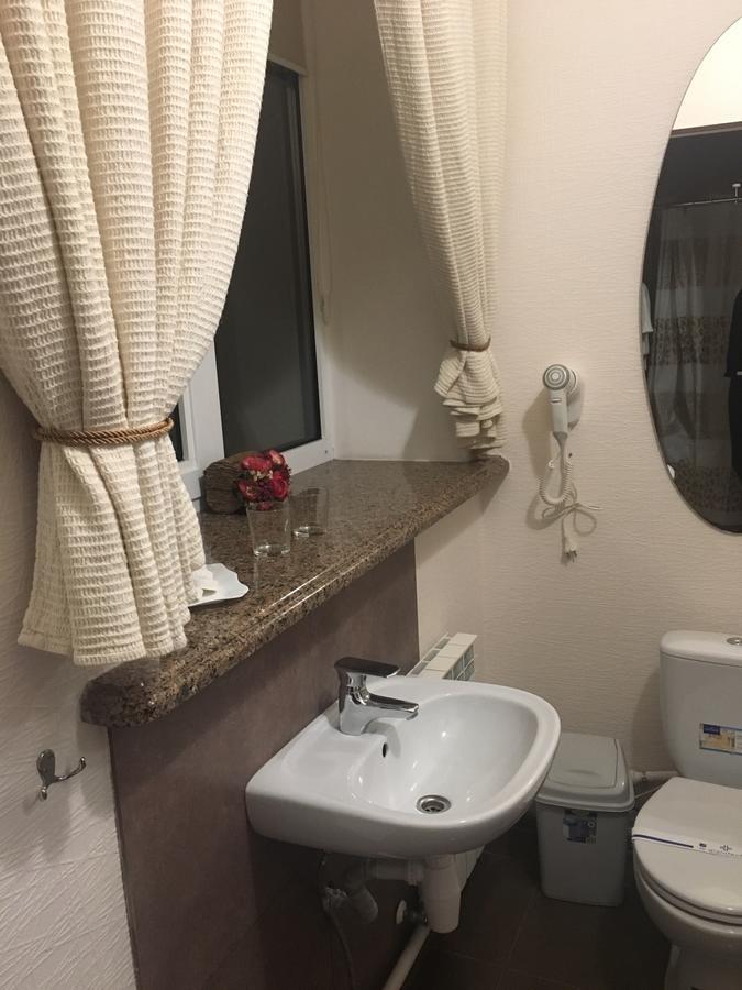 Alir Hotel Zhytomyr Room photo